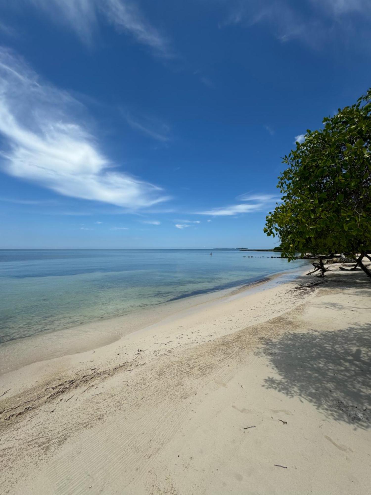 Sabai Beach Hotel Isla Barú Zewnętrze zdjęcie