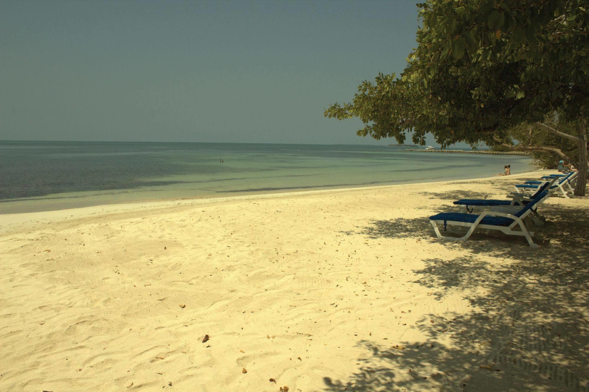 Sabai Beach Hotel Isla Barú Zewnętrze zdjęcie