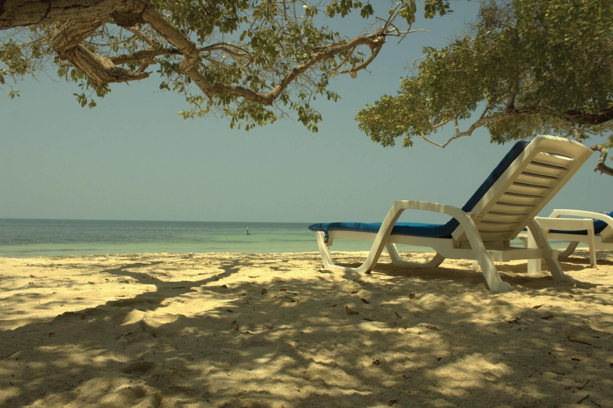 Sabai Beach Hotel Isla Barú Zewnętrze zdjęcie
