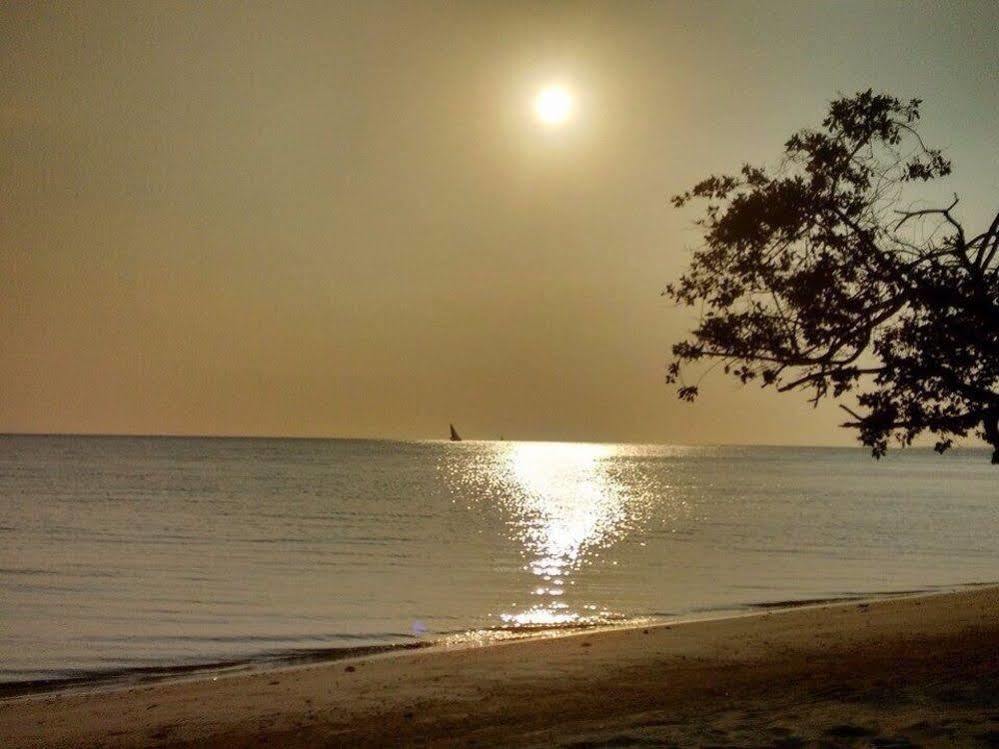 Sabai Beach Hotel Isla Barú Zewnętrze zdjęcie